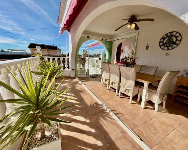 Foto c51cb904-eaad-4fde-8f35-dee2412c20b6. Xalet amb piscina a Rojales