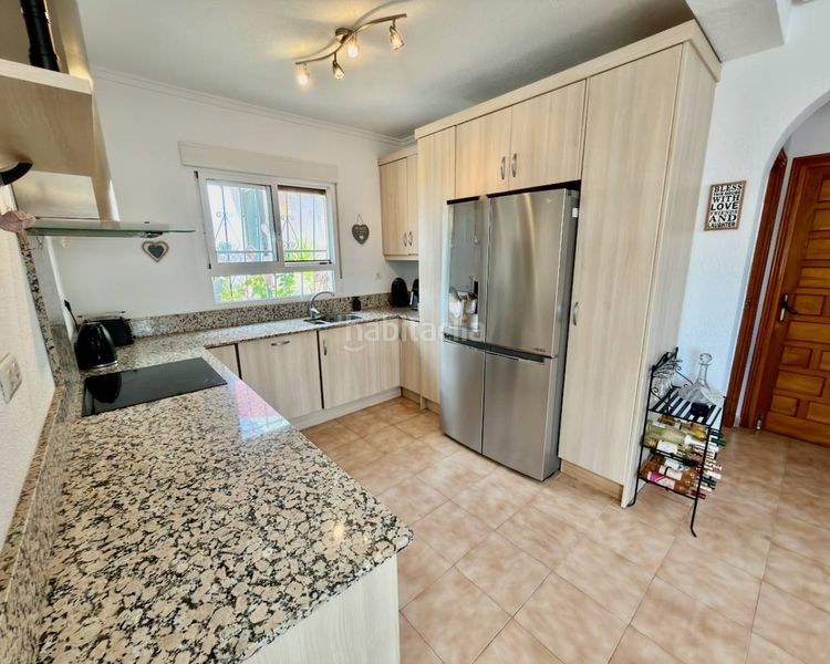 Foto e95241cc-d793-43f3-8a72-13b4e97e5c30. Xalet amb piscina a Rojales