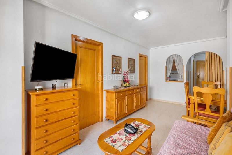 Foto 0a4d8c47-d885-487a-844e-7a68b3c7d97c. Apartament amb piscina a Antonio Machado Torrevieja