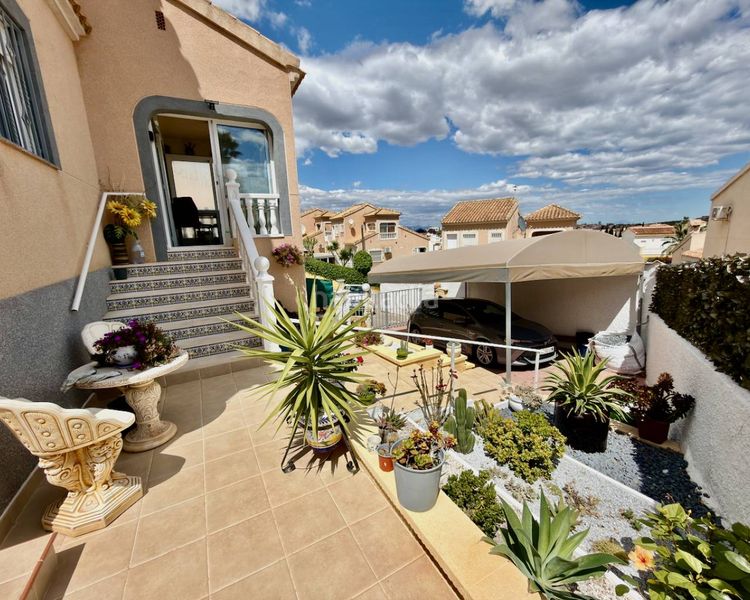 Foto f19eb9e7-dca3-4395-93da-9935ee47be1c. Xalet a Rojales