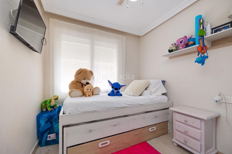 Foto ec411068-d2db-4252-9e59-531b921c0bbd. Planta baixa a Playa de los Náufragos Torrevieja