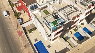 Attique à La Florida. Iexclbienvenido a este moderno y luminoso bungalow en planta alt