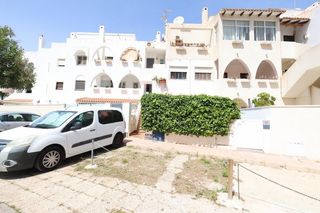 Appartement in La Zenia. La zenia, residencial azahara bungalow en planta alta de 57 m2 t