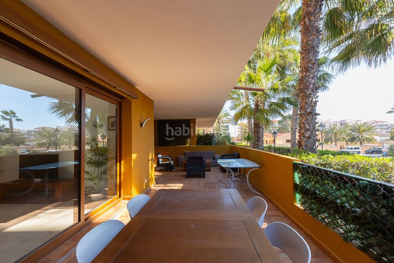 Foto 0632d5bc-9e43-4065-af73-fb4905273c84. Planta baixa amb piscina a Punta Prima Torrevieja