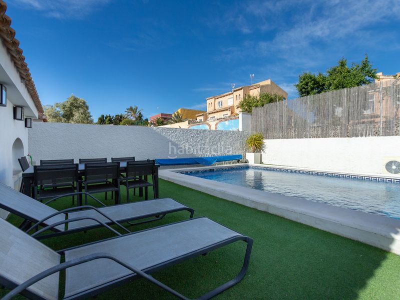 Foto 6d9d6be7-a1cf-4040-a073-1e5e68061097. Chalet avec parking piscine dans Los Balcones-Los Altos Torrevieja