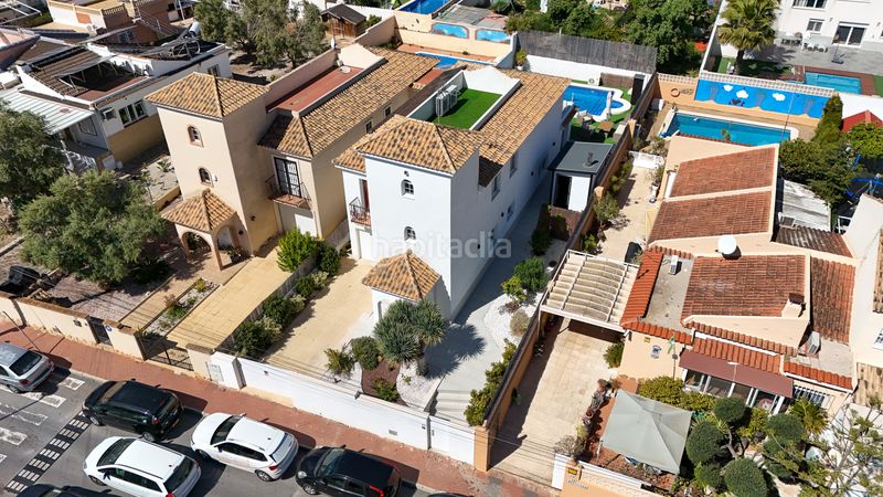 Foto c1ab74dd-8c52-4554-971e-99aeba09a7f7. Chalet avec parking piscine dans Los Balcones-Los Altos Torrevieja