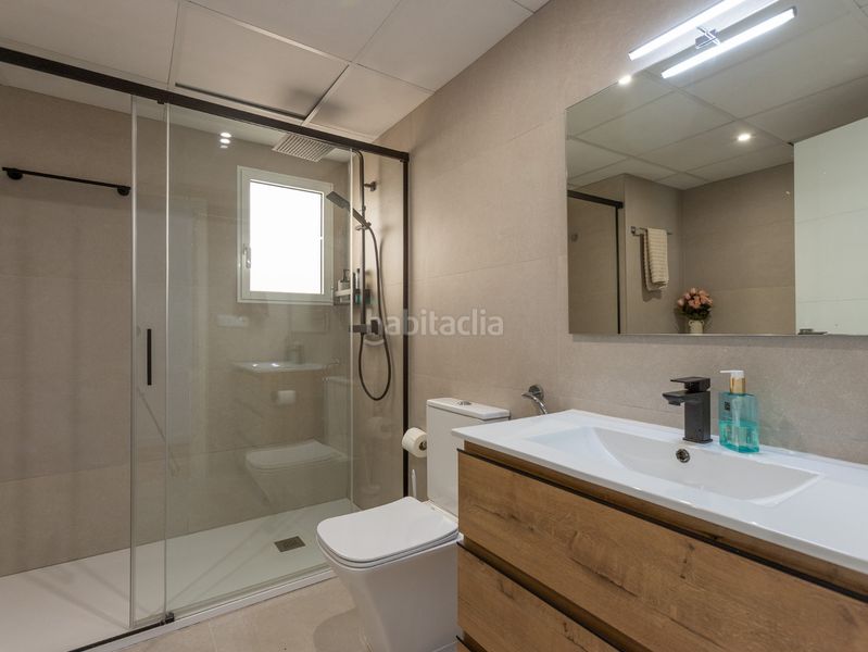 Foto c368e02a-f6a1-4fa5-8865-879b6c5435b5. Chalet avec parking piscine dans Los Balcones-Los Altos Torrevieja