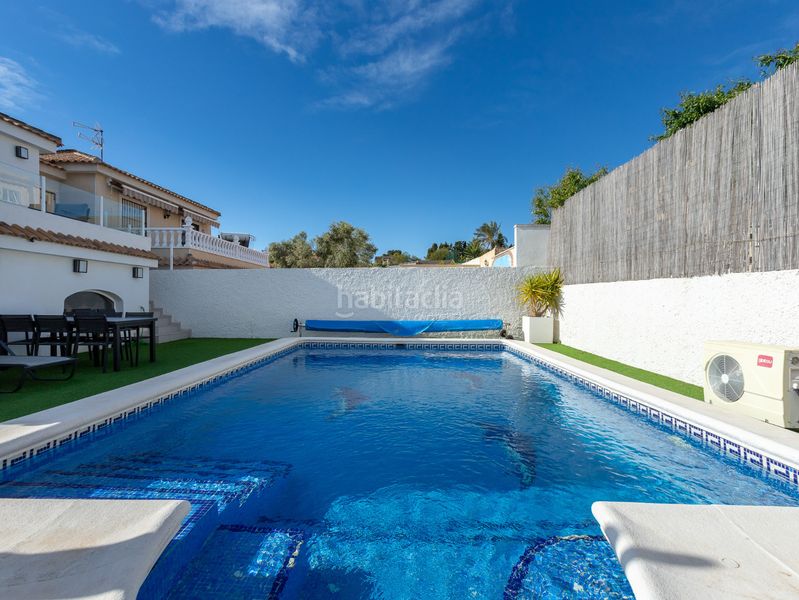 Foto c55553e3-0c43-42eb-b726-f2adc75f70fc. Chalet avec parking piscine dans Los Balcones-Los Altos Torrevieja