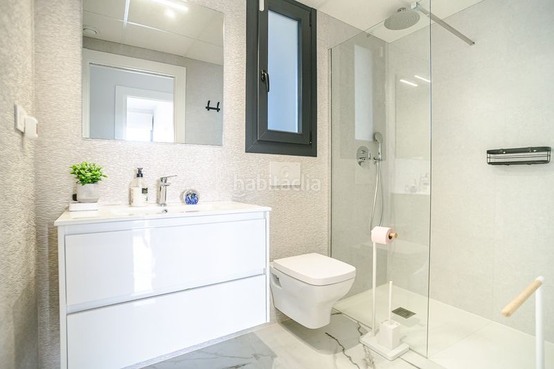 Foto 9894493b-3b9f-4774-81a7-3f75c32bf71d. Àtic amb piscina a La Florida Orihuela