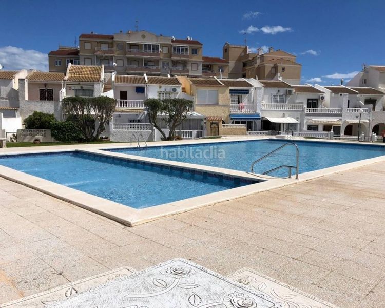 Foto 10b5fa12-0df5-42da-841b-993221e5e718. Casa adossada amb piscina a nueva Torrevieja Torrevieja