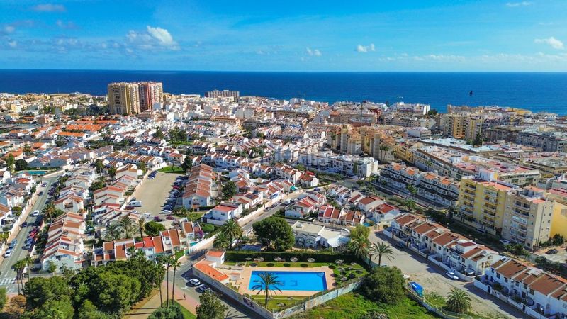 Foto 3af15363-7540-48c0-af11-83b34149171f. Casa adossada amb piscina a nueva Torrevieja Torrevieja