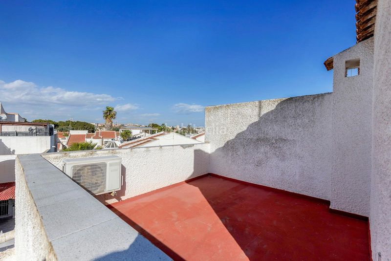 Foto 3d3ba354-12f9-46e6-a368-a039242612a9. Casa adossada amb piscina a nueva Torrevieja Torrevieja