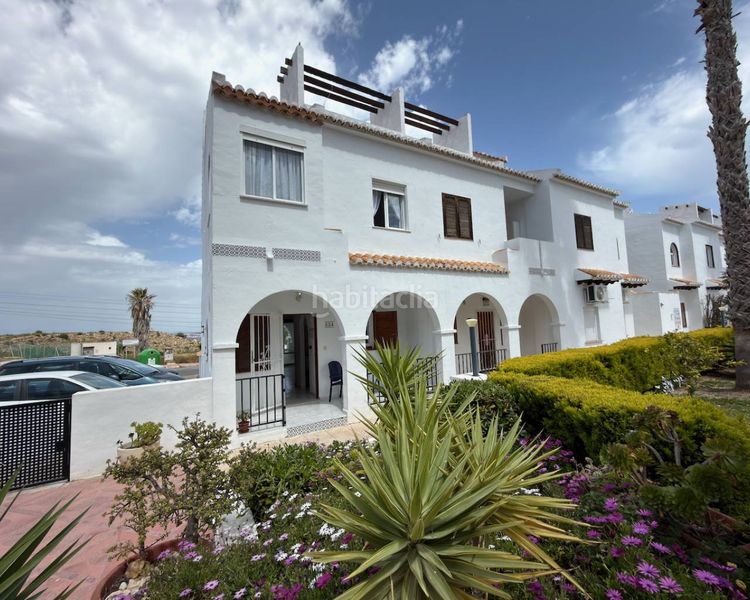 Foto 4b972632-e448-4d7b-bfab-43b20a900475. Casa adosada ... en Rojales