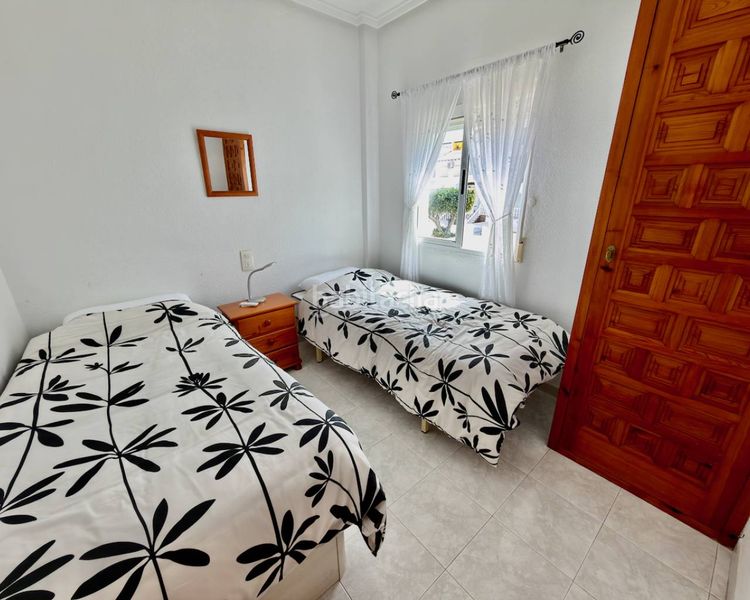 Foto c2bf0141-5b72-4db4-a421-82b9e328ede2. Casa adosada ... en Rojales