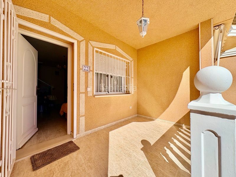 Foto edf4c721-5866-473d-b691-79e32e534db5. Casa adossada amb piscina a Rojales