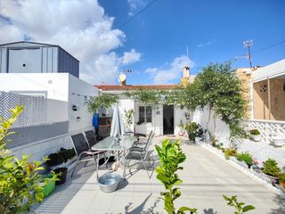 Reihenhaus in Zona Carrefour - Urbanizaciones. Encantador bungalowampnbspen planta baja completamente reformado