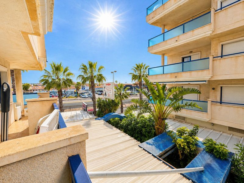 Foto ad2cdb2b-8c39-46a7-b77e-9a83d4591f1d. Planta baixa amb piscina a Aguamarina Orihuela