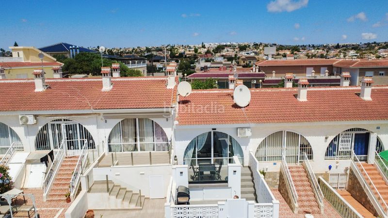 Foto 0d2db1e5-82ce-48b2-a8ac-b54318b12703. Casa amb piscina a Rojales