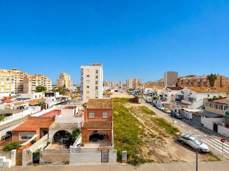 Foto 7ab5ef2c-c327-402c-a63a-37f1e0efb820. Casa amb piscina a nueva Torrevieja Torrevieja