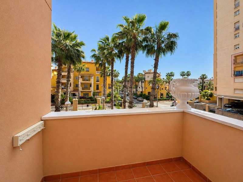 Foto 623f191a-bfb1-4c9c-b065-e08d7456647f. Apartament amb aparcament piscina a Zona Playa de los Locos Torrevieja