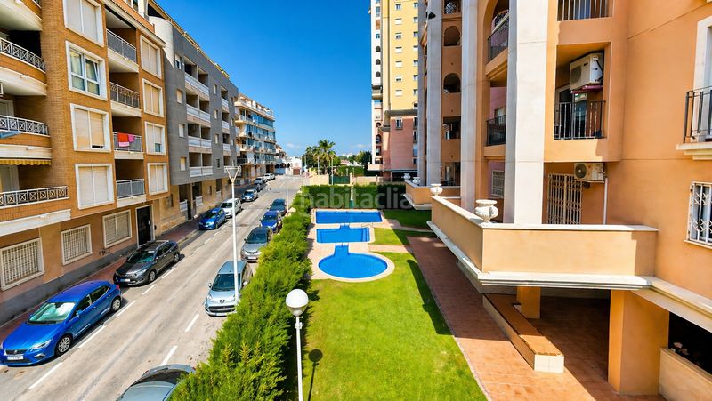 Foto c7d5ebcf-da29-4c0a-9a1a-d62825f1979f. Apartament amb aparcament piscina a Zona Playa de los Locos Torrevieja