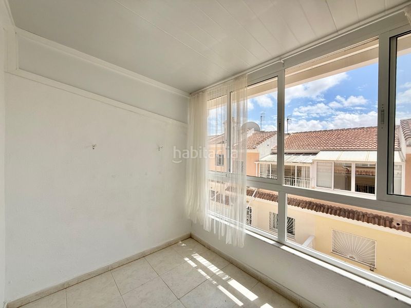 Foto b253f014-3e73-49c9-85f6-719f2edeb01f. Casa adossada amb piscina a Benijófar