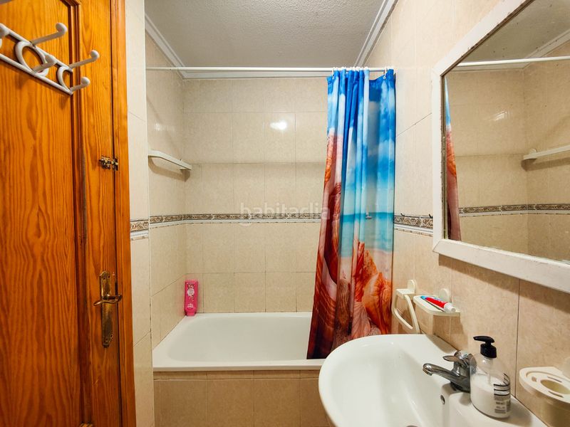 Foto 104e07da-f595-4711-be9e-4ec2e9358cc2. Apartament amb aparcament piscina a Antonio Machado Torrevieja