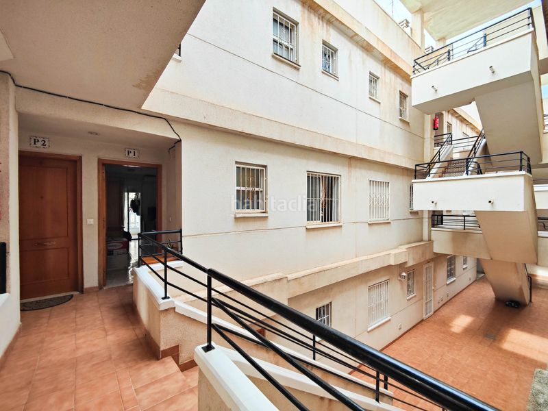 Foto 4e5fdf80-2f6c-4ad1-b596-e373af83dca5. Apartament amb aparcament piscina a Antonio Machado Torrevieja