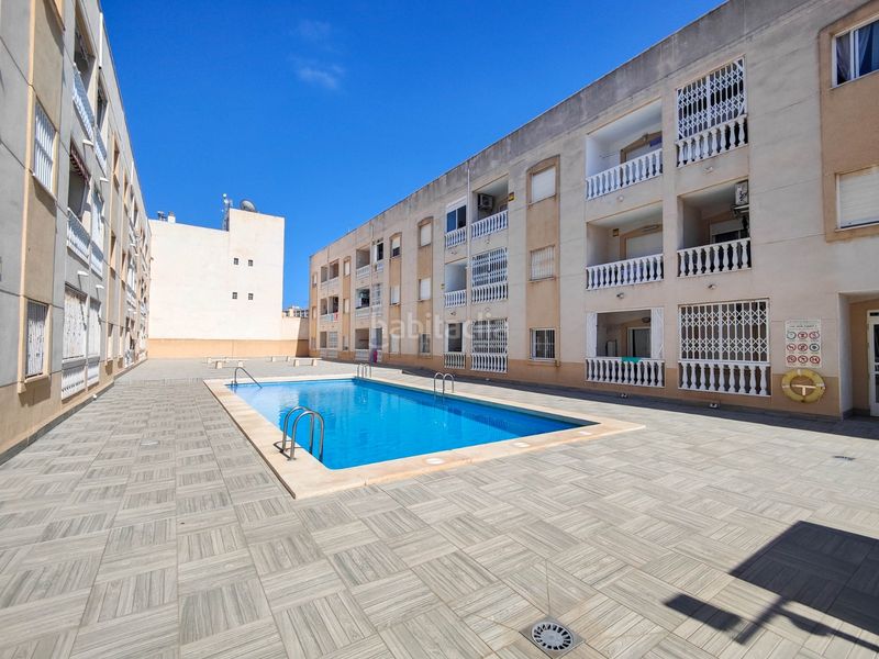 Foto 5026458e-88b4-4a73-9cae-6647d176a002. Apartament amb aparcament piscina a Antonio Machado Torrevieja