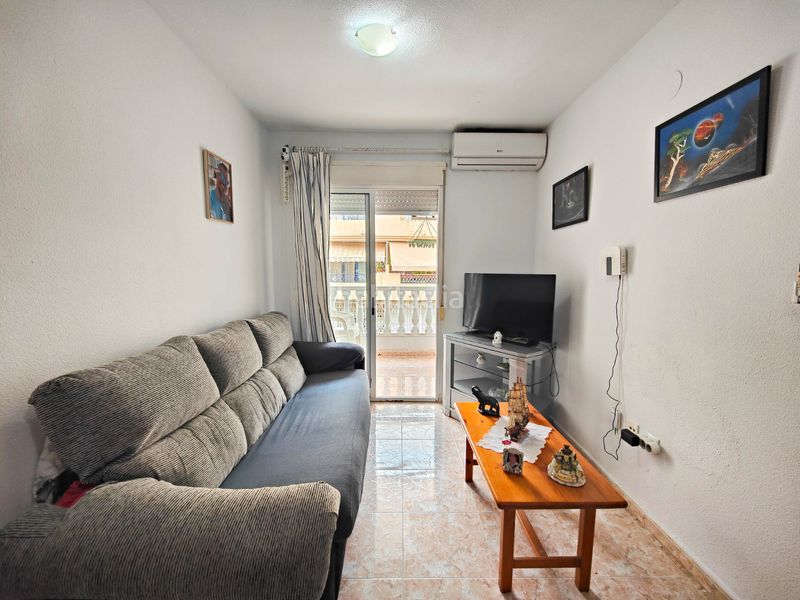 Foto 5bbfa132-579a-4a48-a852-5ff80e1b2794. Apartament amb aparcament piscina a Antonio Machado Torrevieja