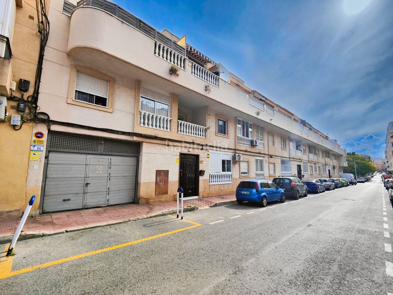 Foto ff1cd286-d092-4c90-908b-c3179fc58317. Apartament amb aparcament piscina a Antonio Machado Torrevieja