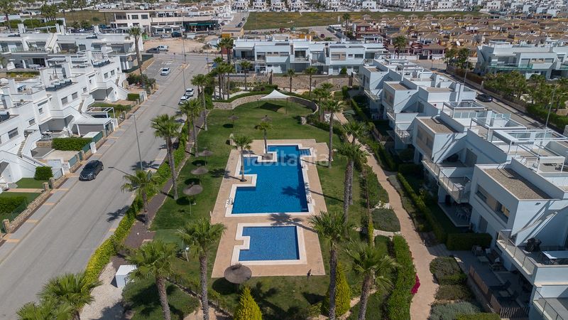 Foto 84d3b5e9-e575-4bb0-9a65-a72399f157fb. Planta baixa amb piscina a Jacarilla