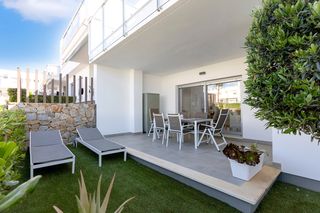 Ground floor in Jacarilla. En venta lujoso apartamento en planta baja ndash vistabella golf
