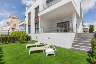 Piano terra in Desamparados - Hurchillo - Torremendo. Precioso apartamento en esquina en la exclusiva urbanizacioacute