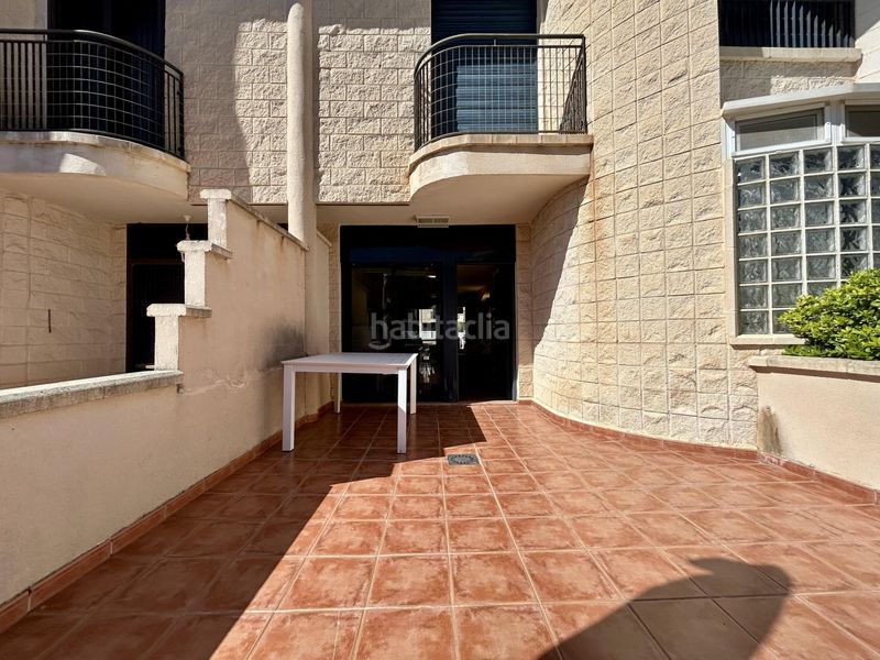 Foto 1eb5d7c2-f5c8-46b4-8e75-7e08536d7ee9. Casa adossada amb piscina a Aguamarina Orihuela