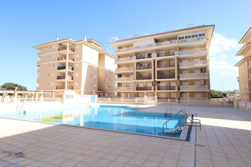 Foto 6e20ddad-b7fe-437d-8863-c2777ca3c56b. Apartament amb piscina a Cañada del Molino Torrevieja