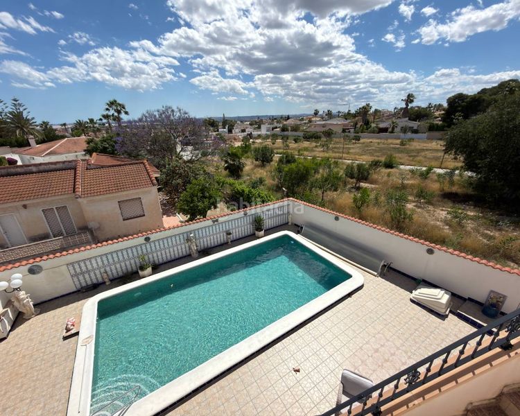 Foto 6b3de556-3131-41c4-81d5-8e5729709034. Xalet amb piscina a Rojales