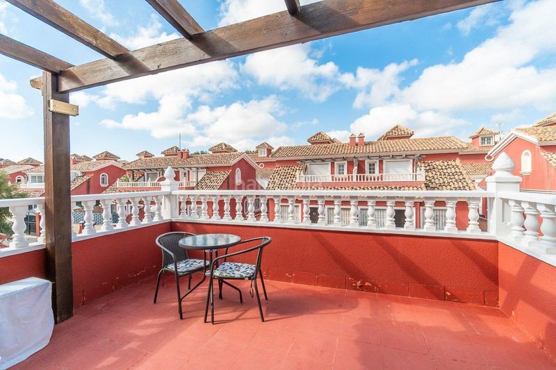 Foto ea887361-1f58-465f-b185-e3601fd68759. Casa adossada amb piscina a Los Almendros Orihuela