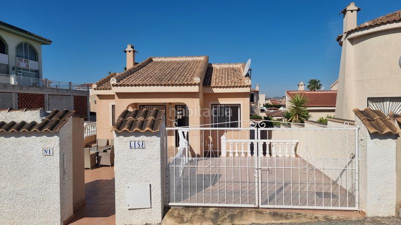 Foto b38bb3fa-2824-44b2-ad06-843efca1585a. Xalet amb piscina a Rojales