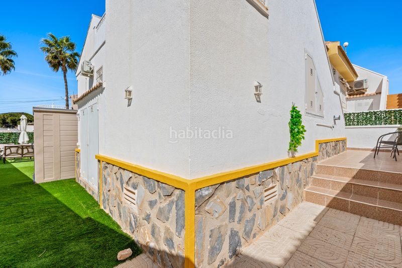 Foto 1242b0f6-3a5e-4ee5-811f-5d932a47caa3. Casa aparellada amb piscina a Benijófar