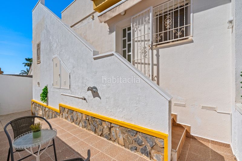 Foto 18a6bde7-bd39-439d-b49c-3503eac024ff. Casa aparellada amb piscina a Benijófar