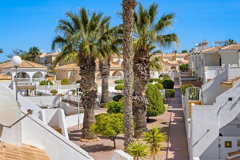 Foto 554266ac-e6de-4b28-9493-f8c3eef28266. Casa aparellada amb piscina a Benijófar