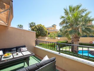 Àtic a Los Almendros. Precioso bungalow en la uacuteltima planta, situado en una tranq