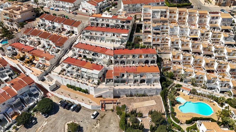 Foto 7094b186-61c9-4aa3-a2d1-cd72ec8c2f00. Casa adossada a Cabo Cervera Torrevieja