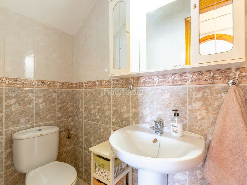 Foto ac6fe024-f29c-4b1d-98c6-aae8fc7f5805. Casa aparellada amb piscina a Playa Flamenca Orihuela