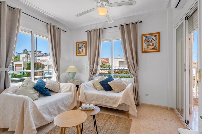 Foto 4461c44c-a80b-4101-9d97-5e5a05c1a725. Apartament amb piscina a Cabo Cervera Torrevieja