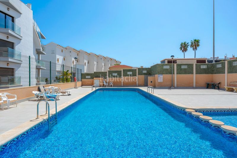 Foto d19cea00-41f9-4eff-ab53-8ab5e0624d82. Apartament amb piscina a Cabo Cervera Torrevieja