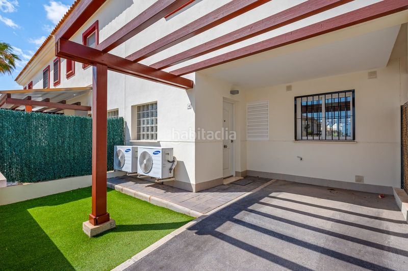 Foto cbfc72fa-8cd8-4e5a-a753-75b3c218cbbe. Casa adossada amb piscina a Lo Marabú Rojales