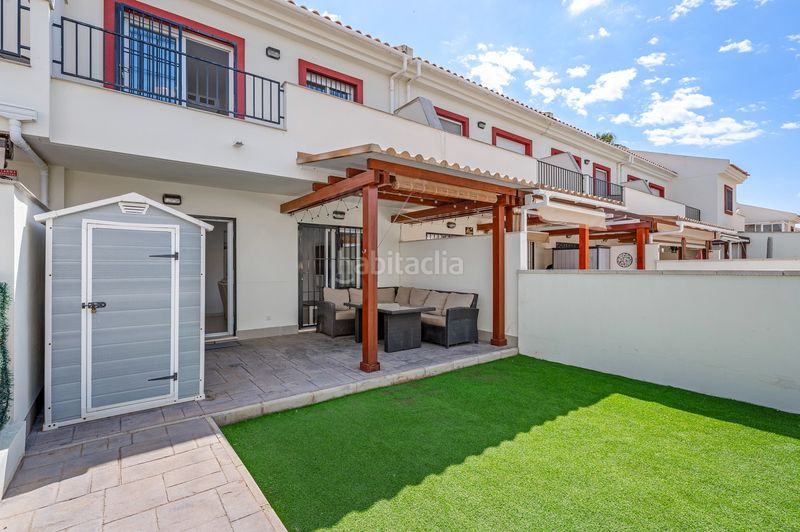 Foto f74cc053-86d6-4367-9982-e09891dcf1b2. Casa adossada amb piscina a Lo Marabú Rojales