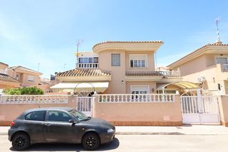 Xalet a Los Balcones-Los Altos. Los altos, residencial las villas ii chalet independiente con en